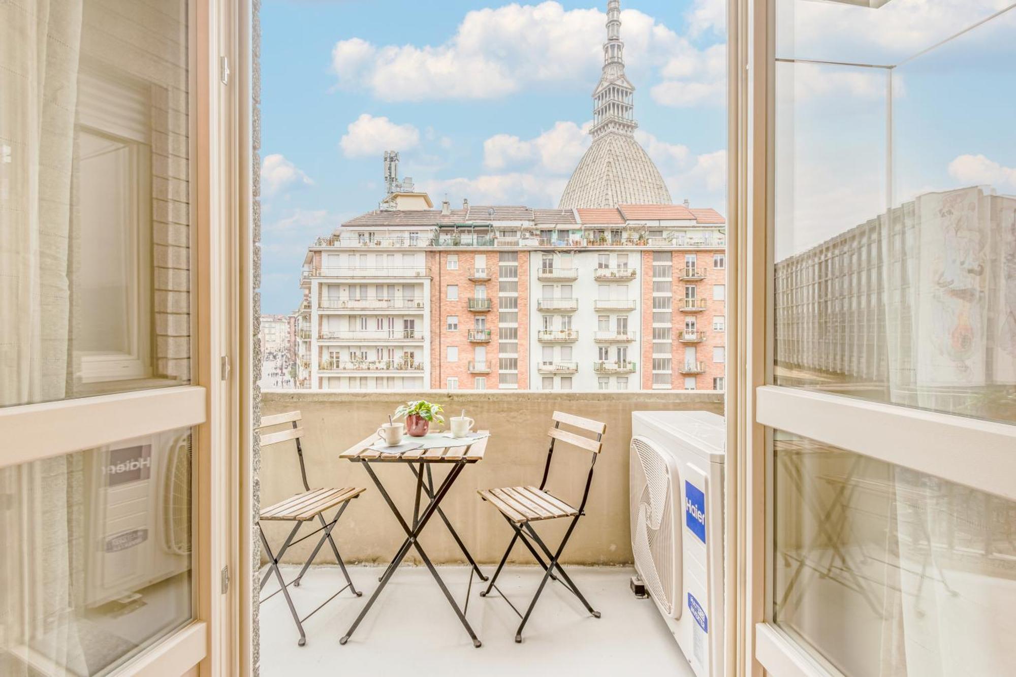 Appartamenti Vista Mole, Centro A 15 Min - Luxury Suites & Fast Wifi Torino Exterior foto